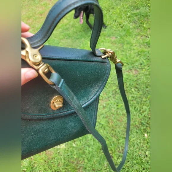 Vintage Coach Bottle Green Regina - Picture 2 of 16